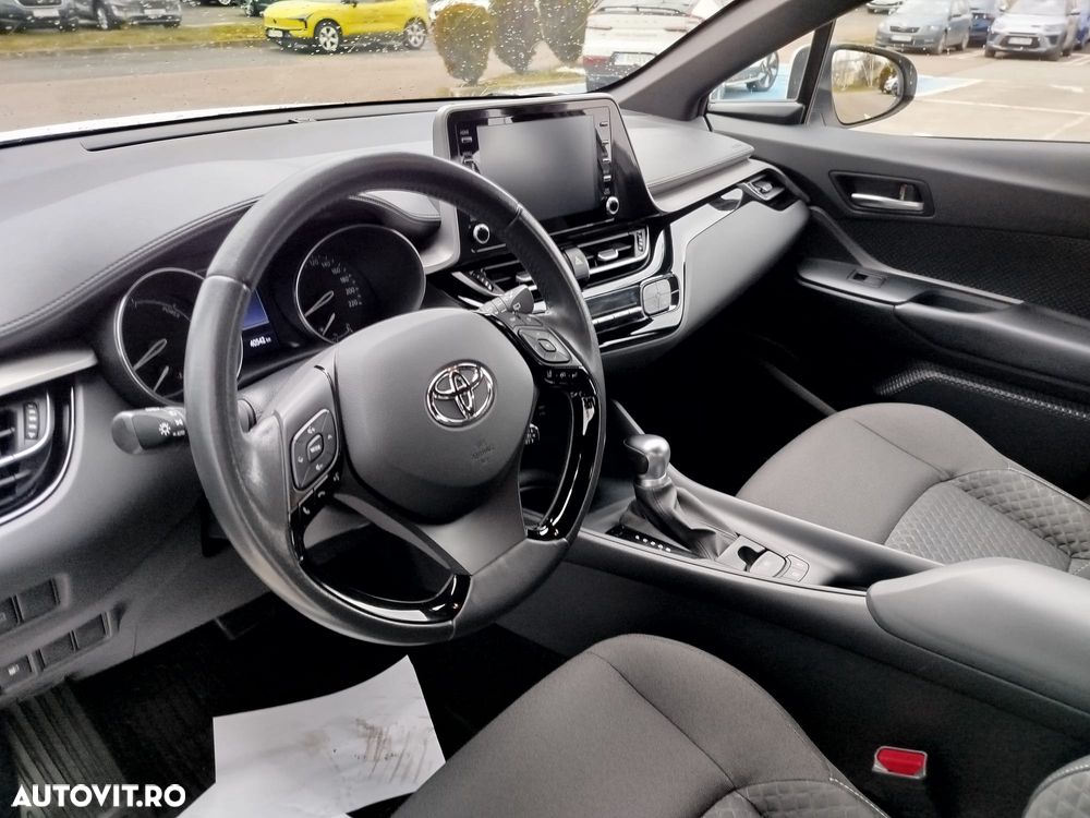 Toyota C-HR 1.8 HSD 4x2 CVT C-enter - 12