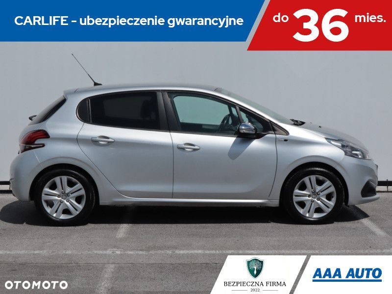 Peugeot 208 - 7