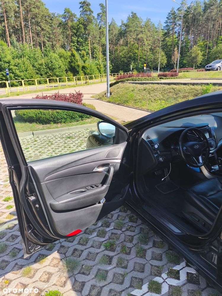 Hyundai i40 1.7 CRDi Comfort + - 5