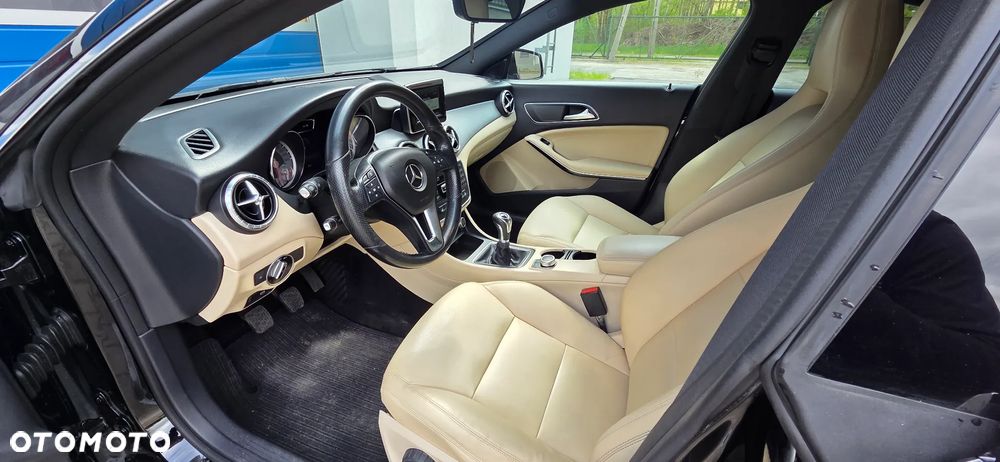 Mercedes-Benz CLA - 14