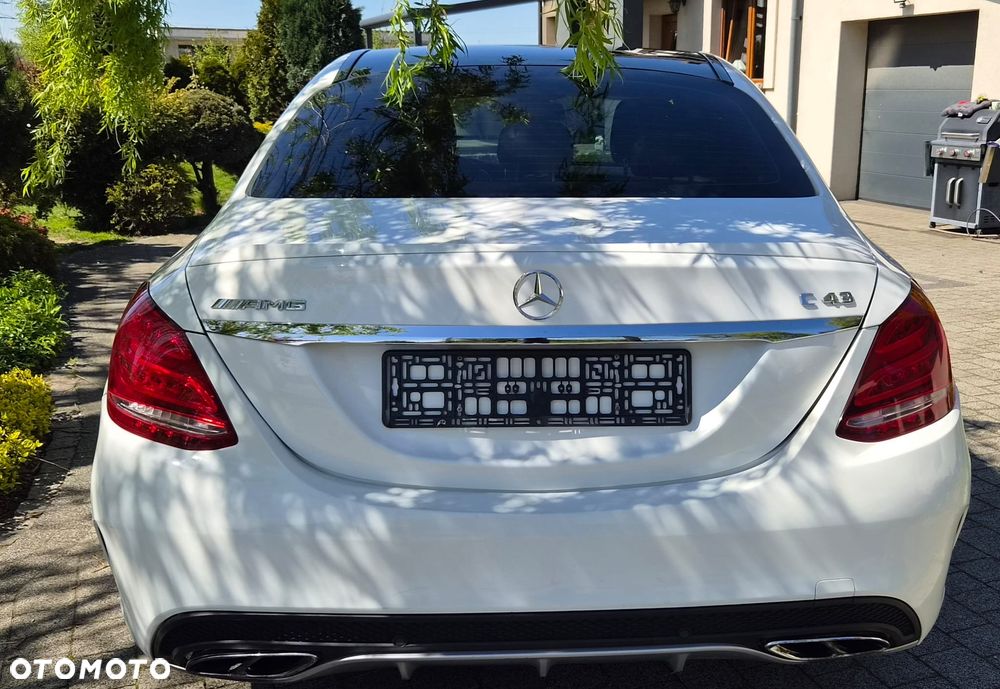 Mercedes-Benz Klasa C AMG 43 4Matic 9G-TRONIC - 17