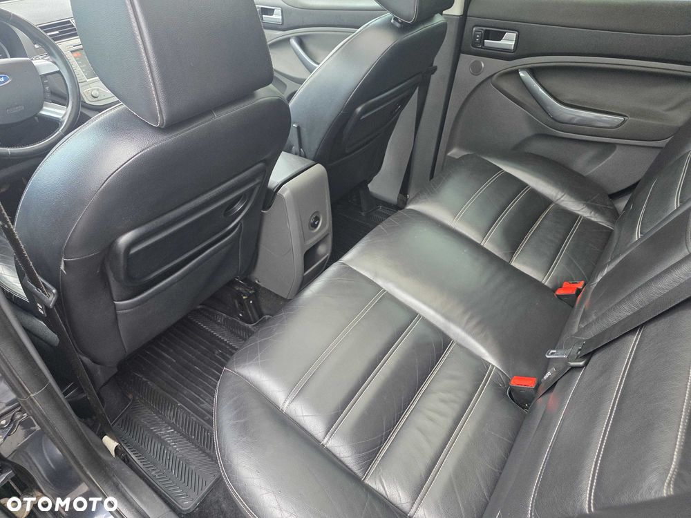 Ford Kuga - 7