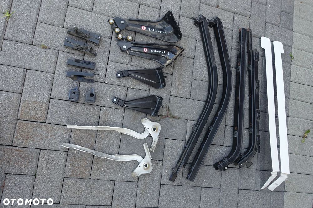 SZYNY ROLKA DRZWI MASKOWNICA ZAWIAS BERLINGO IV 18r. - 1