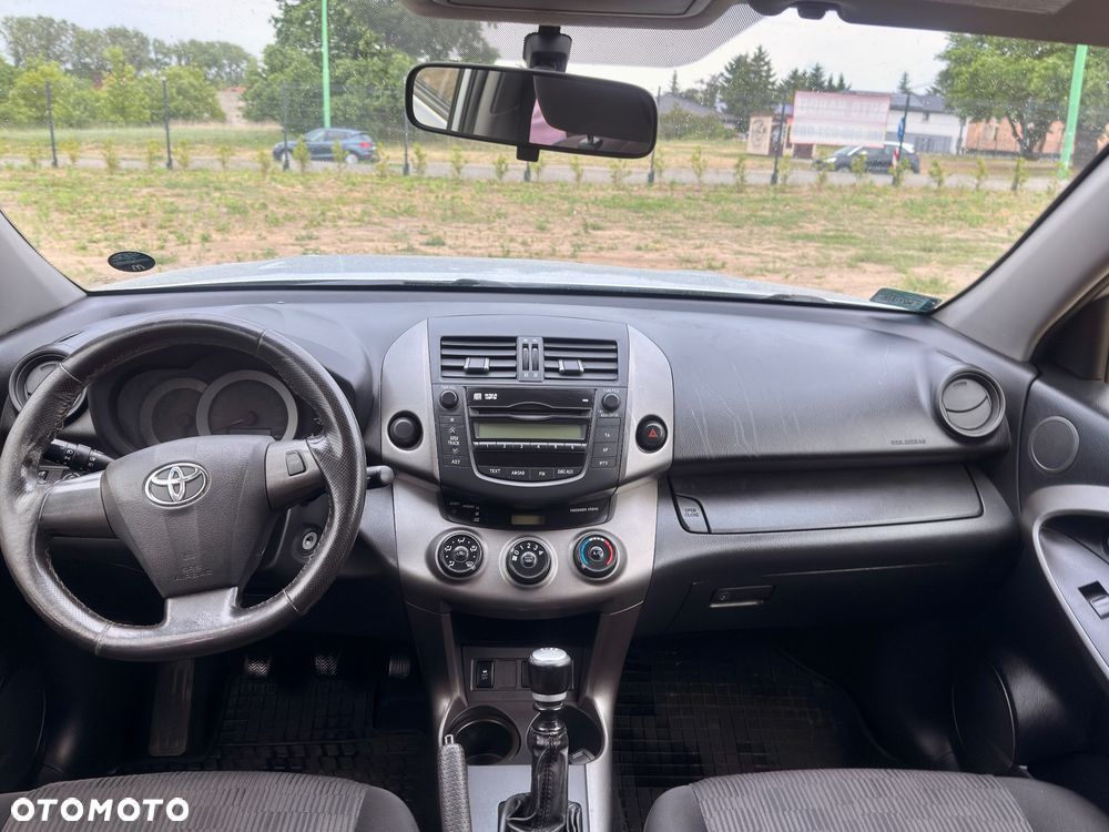 Toyota RAV4 - 7