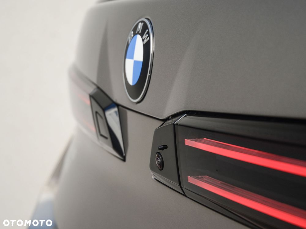 BMW Seria 7 - 18