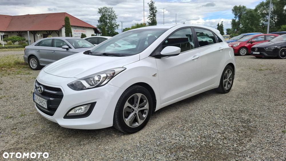 Hyundai i30 blue 1.4 YES Silver - 2