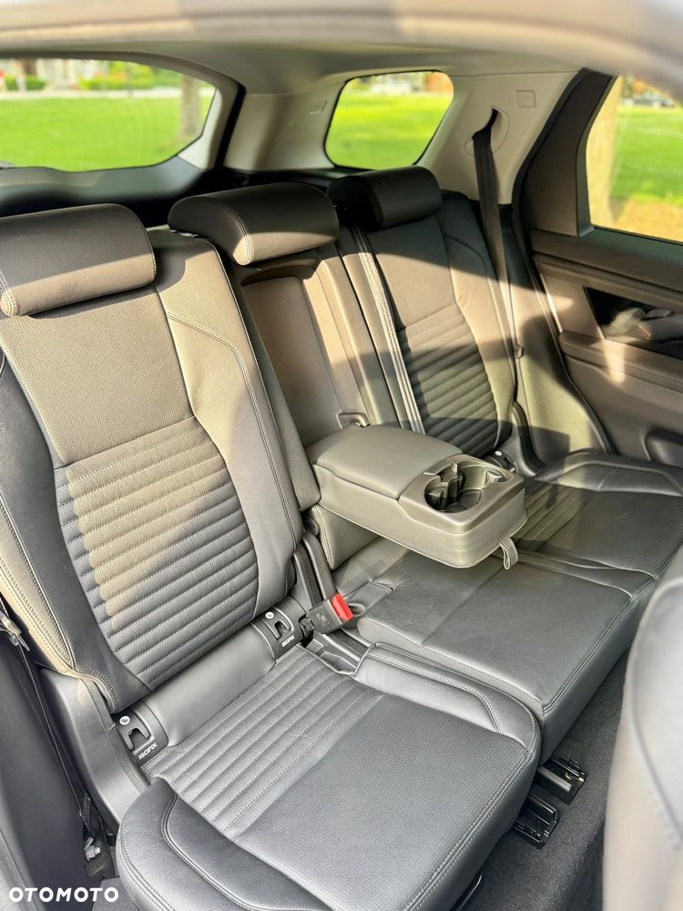 Land Rover Discovery Sport - 32