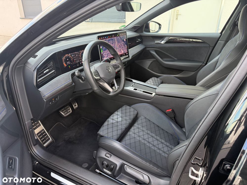 Volkswagen Passat Variant 2.0 TDI SCR DSG R-Line - 15