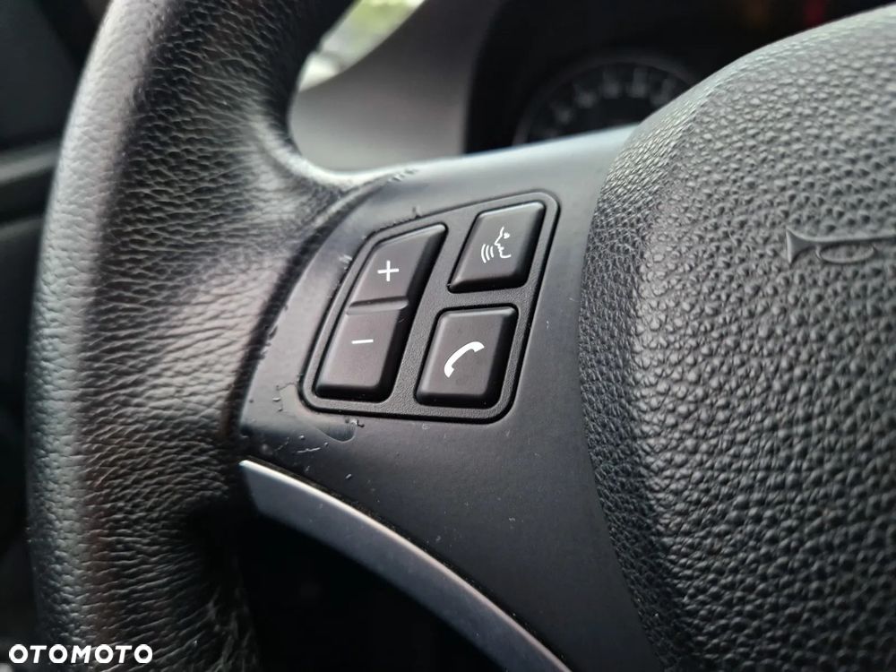 BMW Seria 3 320d - 12