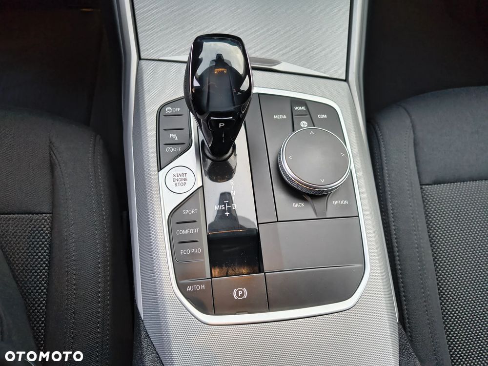 BMW Seria 3 320i Sport Line Shadow - 14