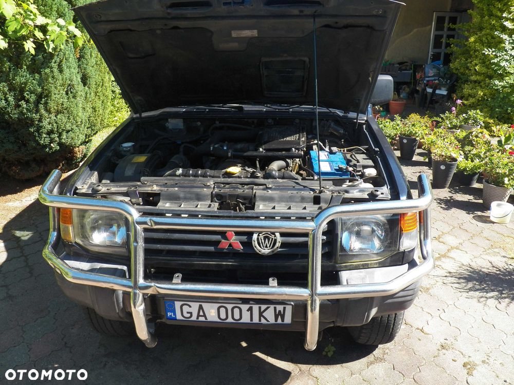 Mitsubishi Pajero - 2