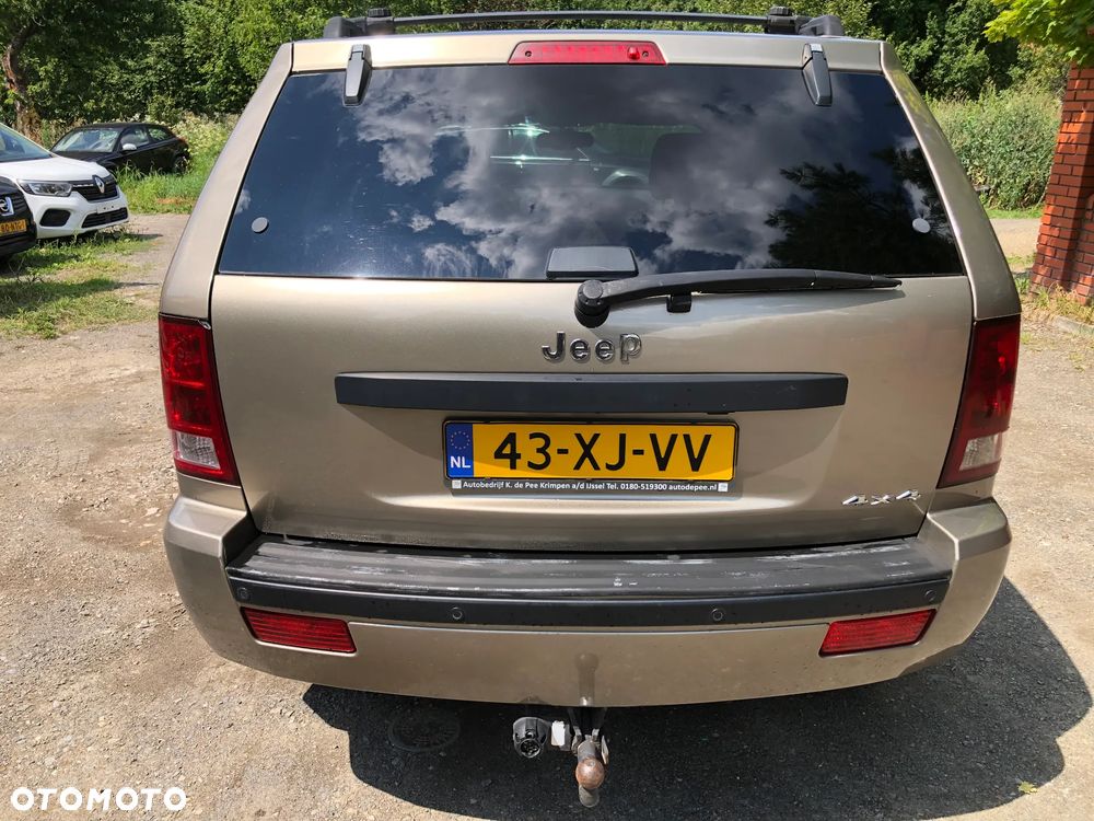 Jeep Grand Cherokee - 4