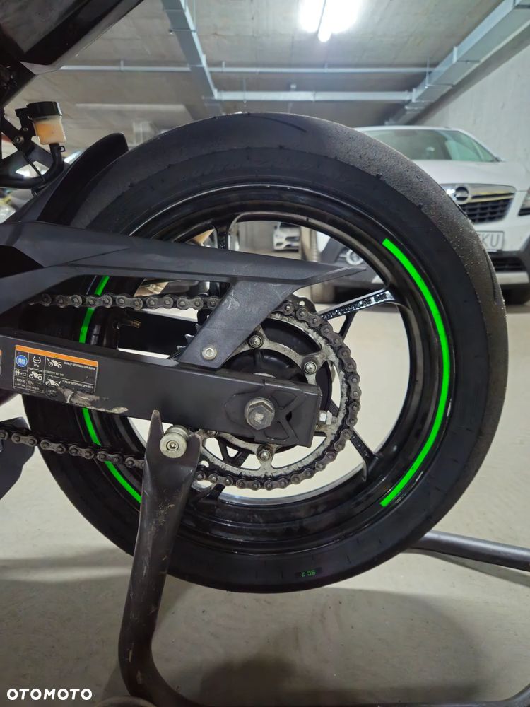Kawasaki Ninja 400 - 7