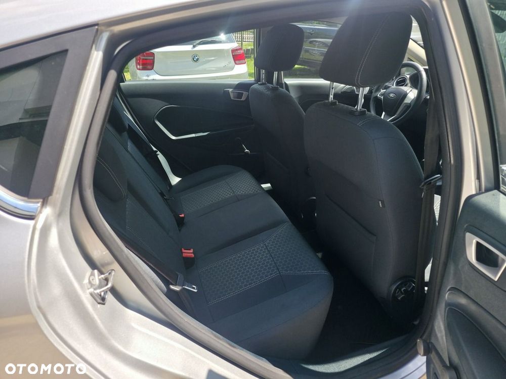 Ford Fiesta - 10