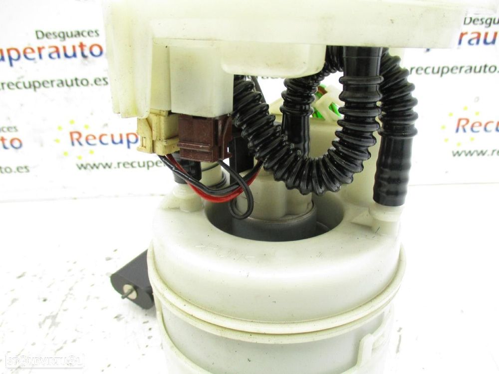 SENSOR DE COMBUSTÍVEL DACIA SANDERO 2009 -8200704685 - 2