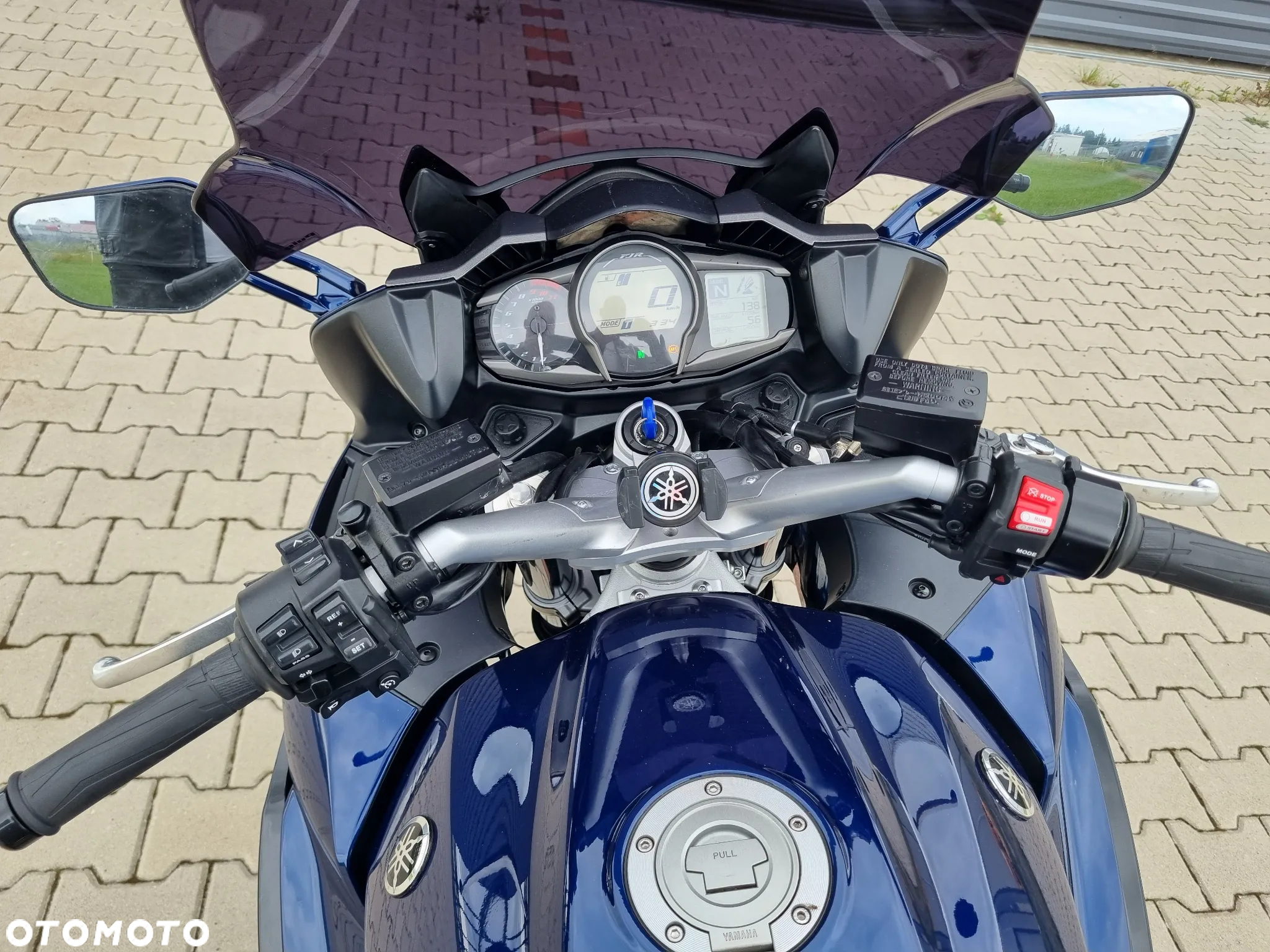 Yamaha FJR - 17