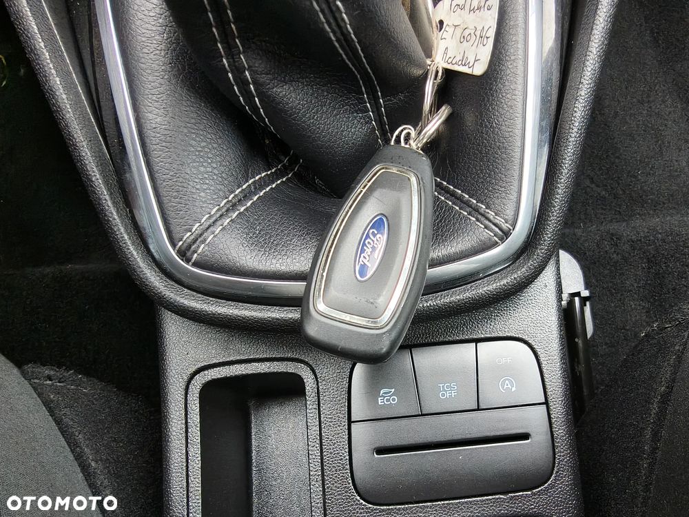 Ford Fiesta 1.0 EcoBoost S&S TITANIUM X - 25