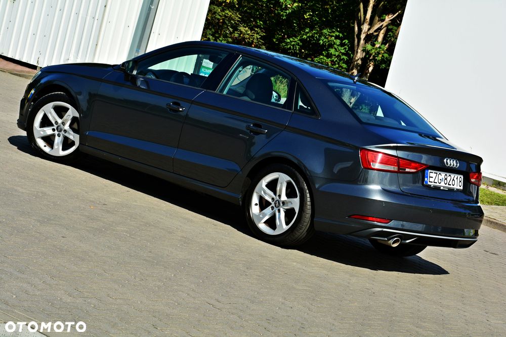 Audi A3 1.6 TDI (clean diesel) S tronic Attraction - 17
