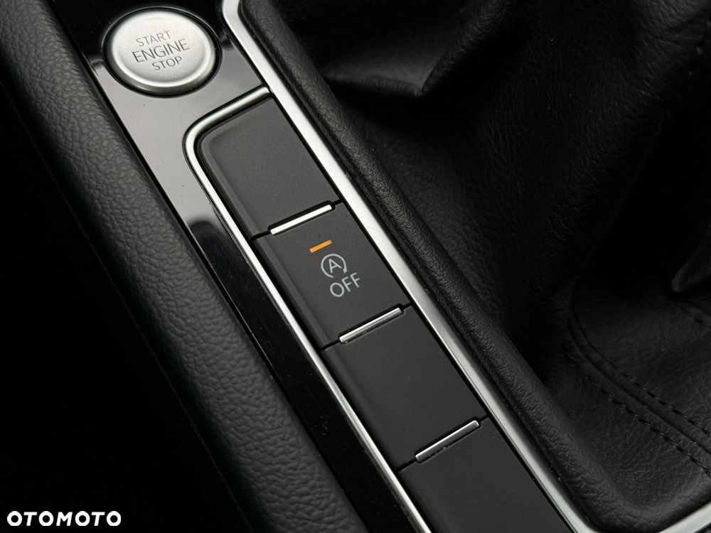 Volkswagen Passat 1.5 TSI EVO Business - 31