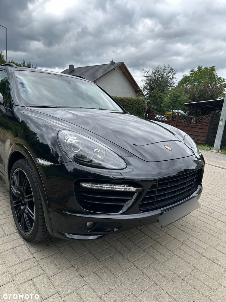 Porsche Cayenne GTS - 2