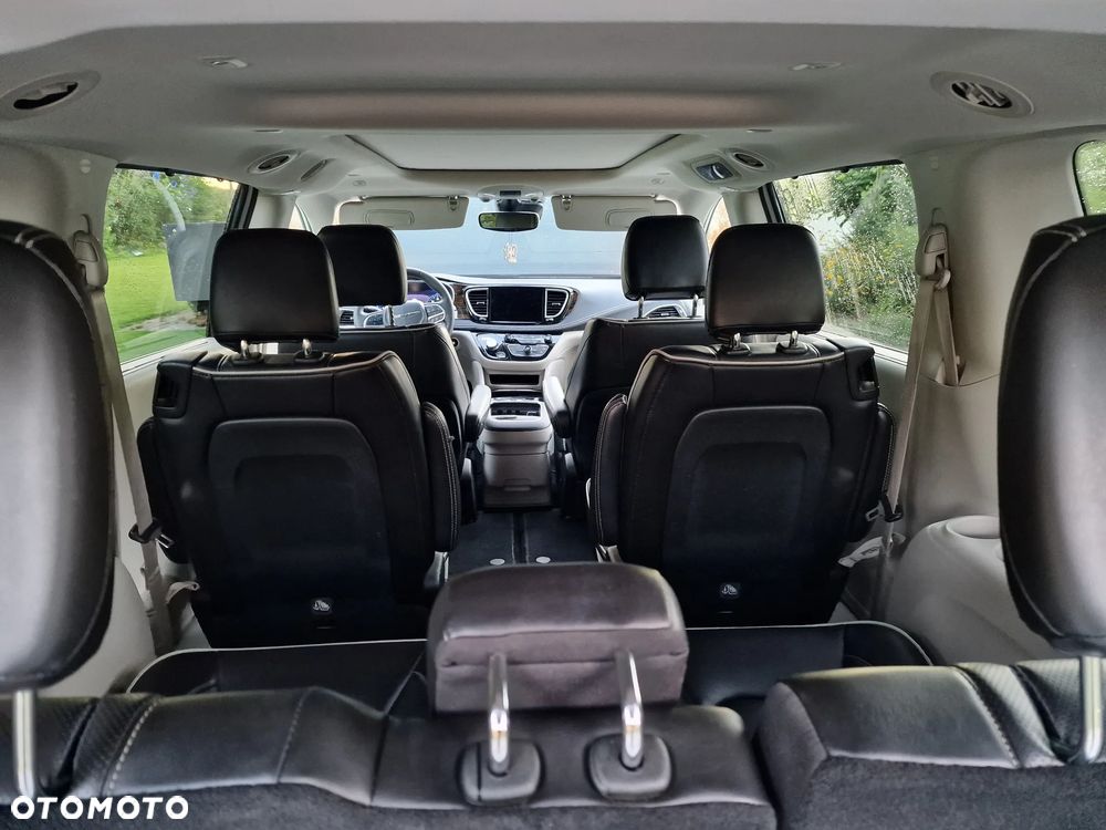 Chrysler Pacifica - 18