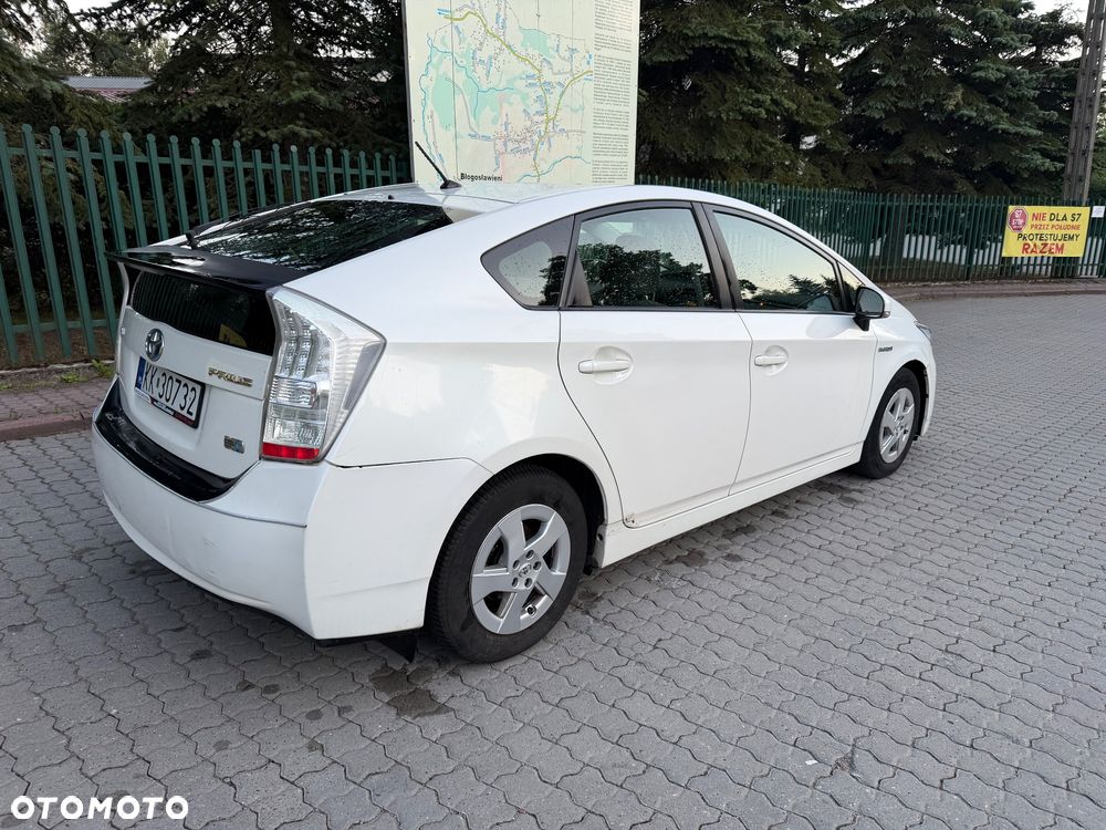 Toyota Prius 1.8 HSD Prestige - 6