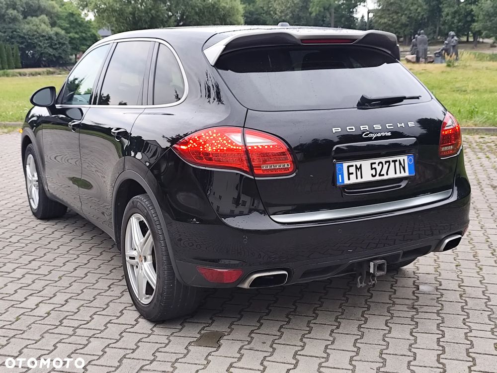 Porsche Cayenne Platinum Edition - 18