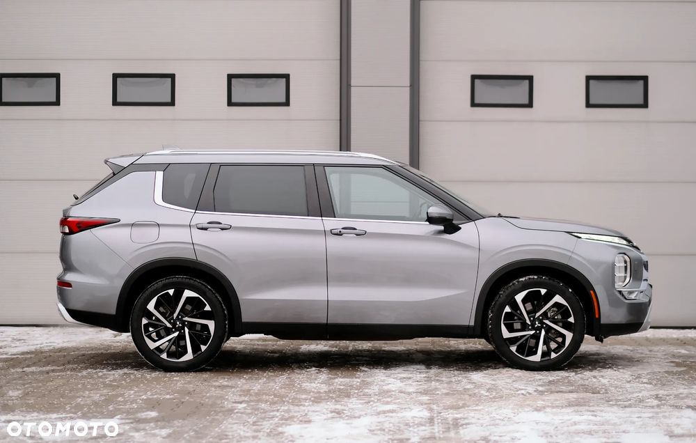 Mitsubishi Outlander - 8