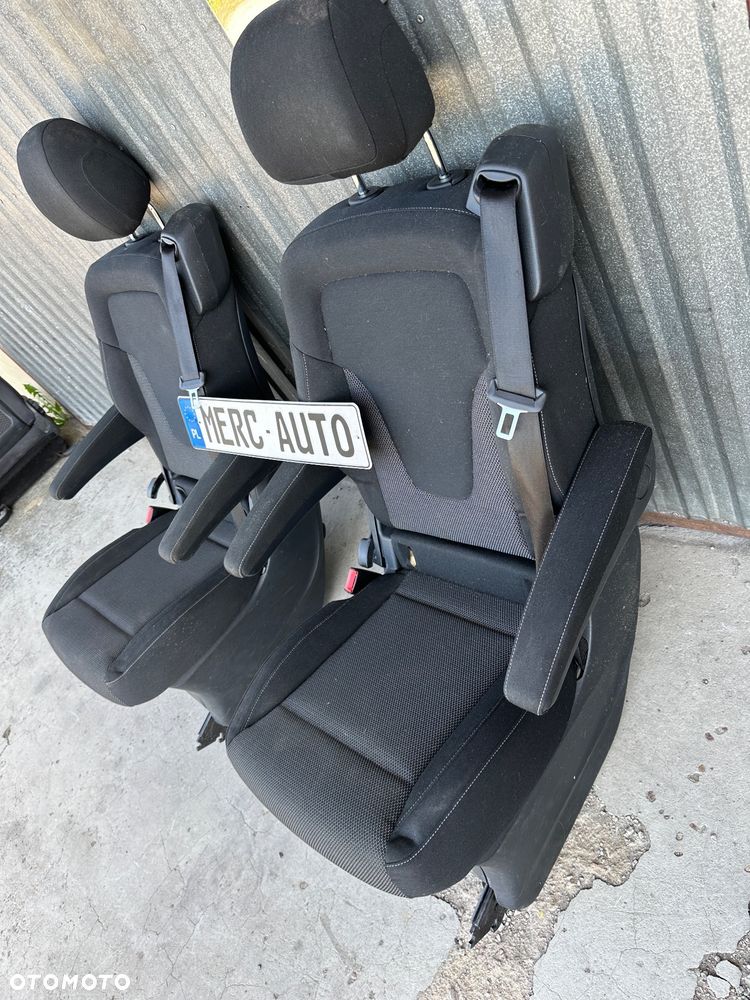 Mercedes v klasa  vito 447 fotel  suntiago Metris  EQV  pojedynczy - 17