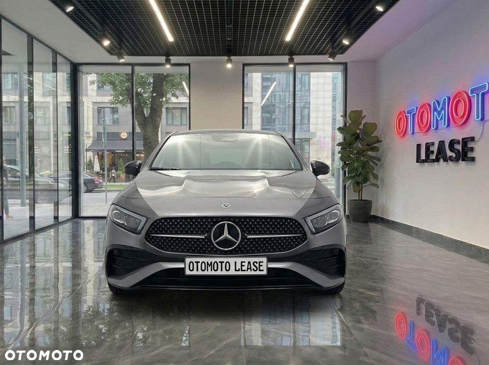 Mercedes-Benz Klasa A 200 AMG Line 7G-DCT - 3