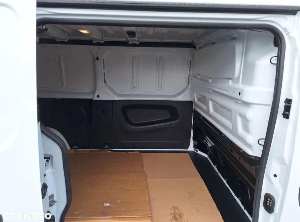 Renault Trafic Furgon L2H1 VAN - 7
