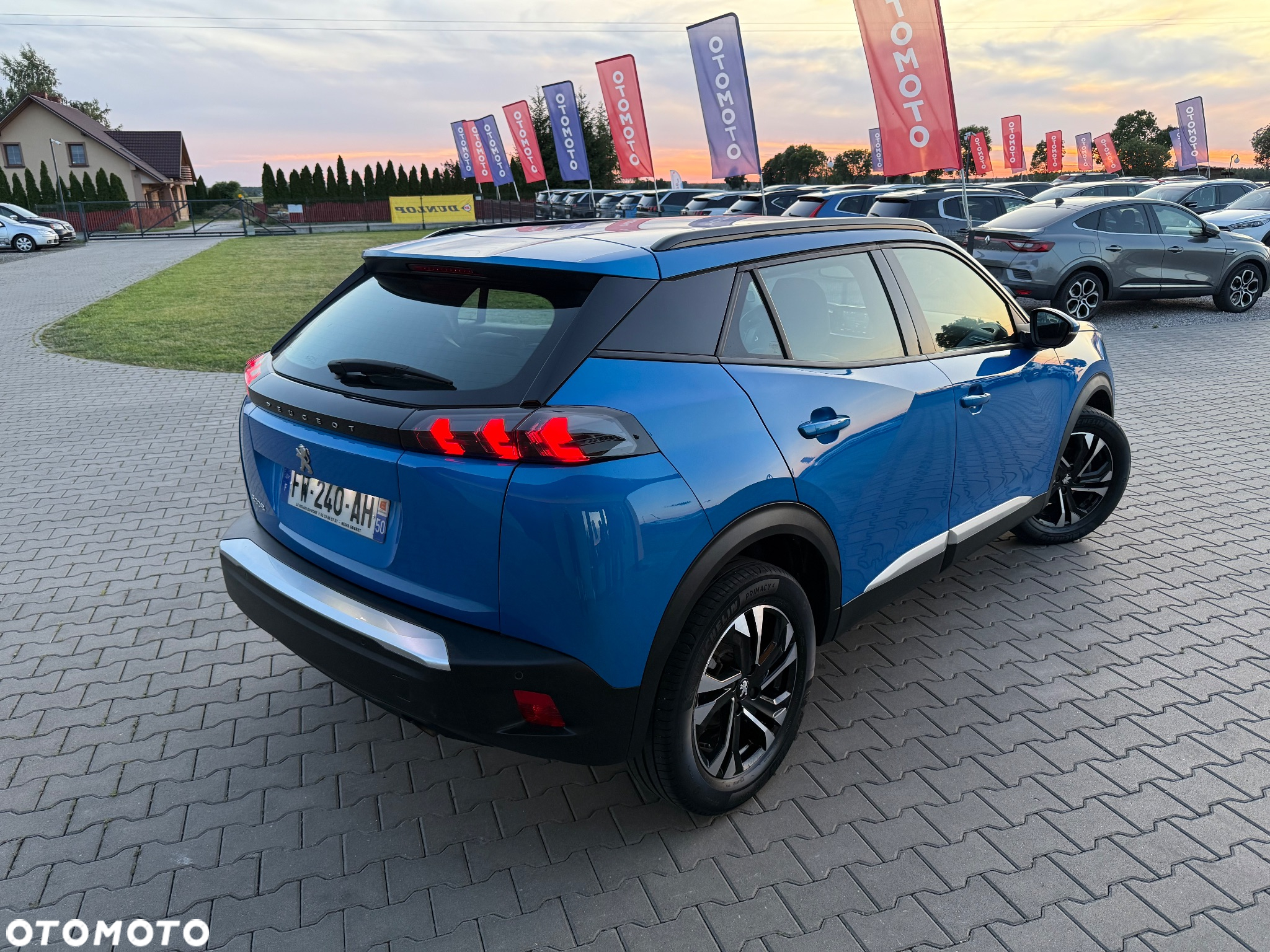 Peugeot 2008 1.2 PureTech Allure S&S - 3
