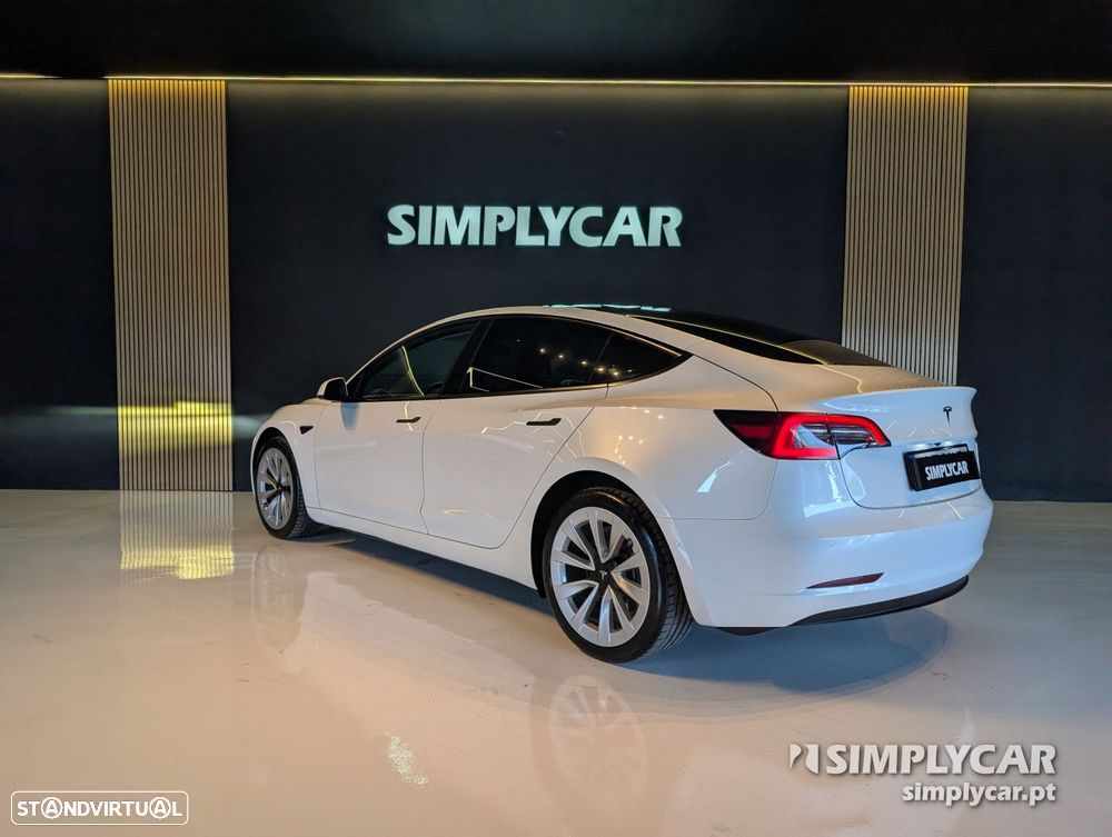 Tesla Model 3 - 5