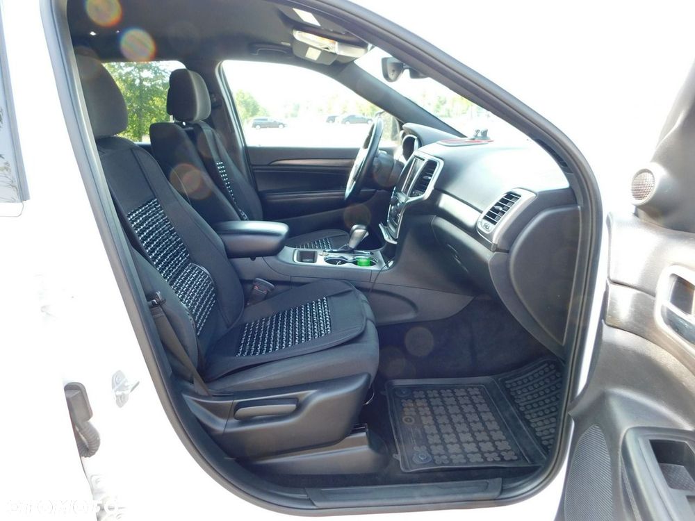 Jeep Grand Cherokee 3.6 V6 Laredo - 9
