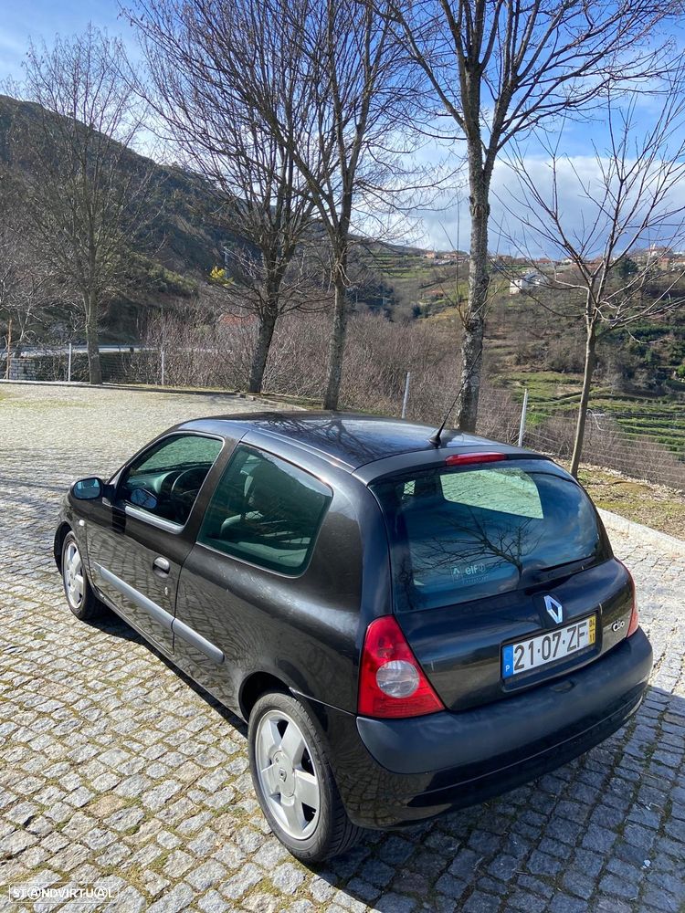 Renault Clio 1.5 dCi Confort - 9
