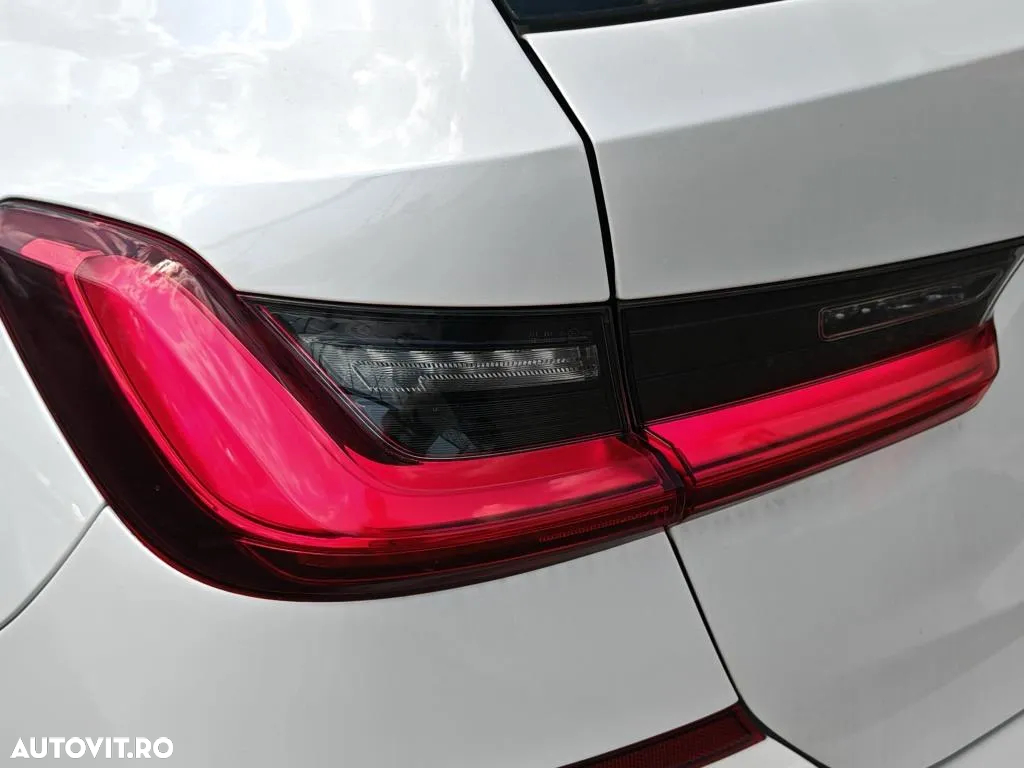 BMW Seria 3 320d xDrive AT MHEV - 32