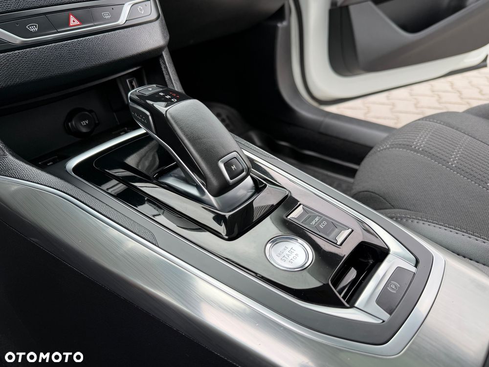 Peugeot 308 1.5 BlueHDi GT S&S EAT8 - 19