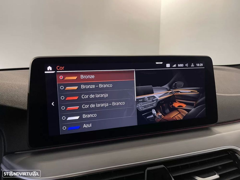 BMW 520 d Pack Desportivo M Auto - 32
