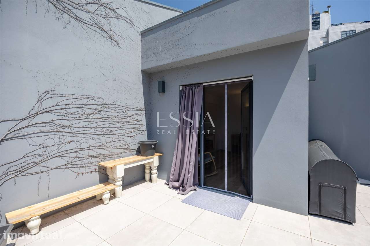 T2 Duplex I Apartamento com Terraço I Perto do Palácio de Cristal - Grande imagem: 3/26