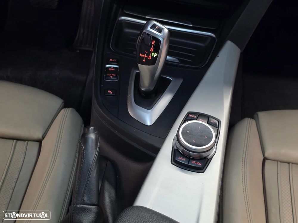 BMW 320 d Aut. Efficient Dynamics Edition Sport Line - 30
