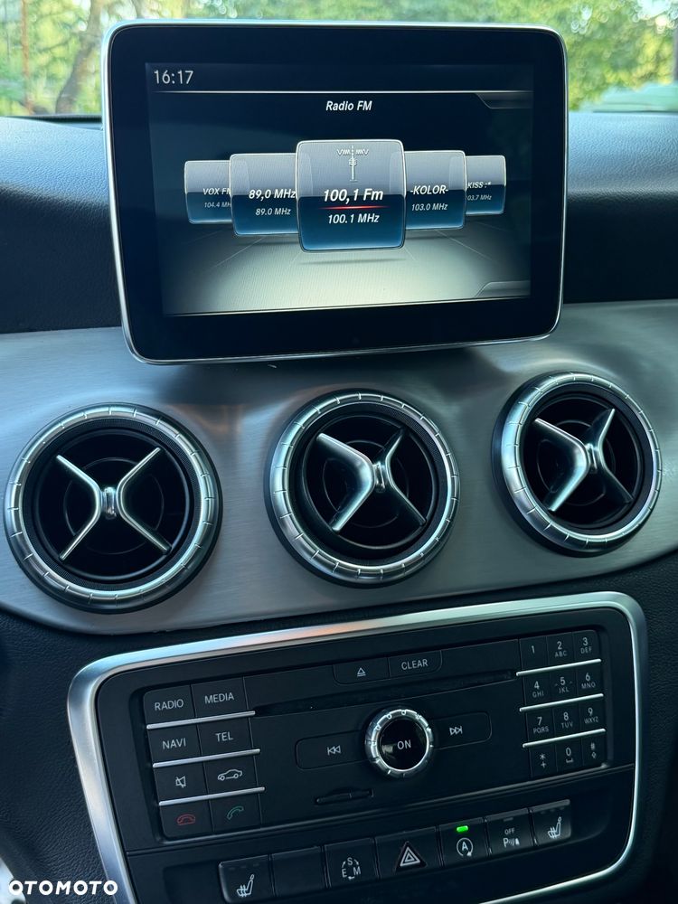 Mercedes-Benz CLA 180 7G-DCT AMG Line - 33