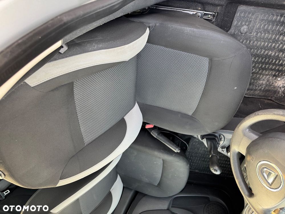 Dacia Logan 1.2 16V 75 Essentiel - 10