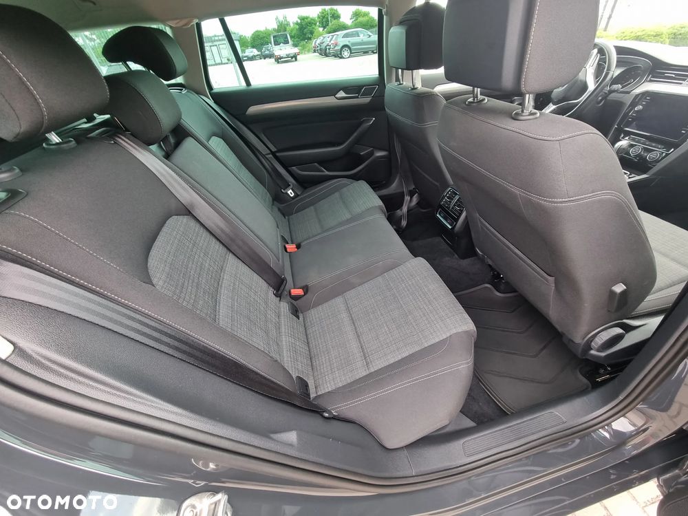 Volkswagen Passat Variant 1.5 TSI OPF DSG Business - 9