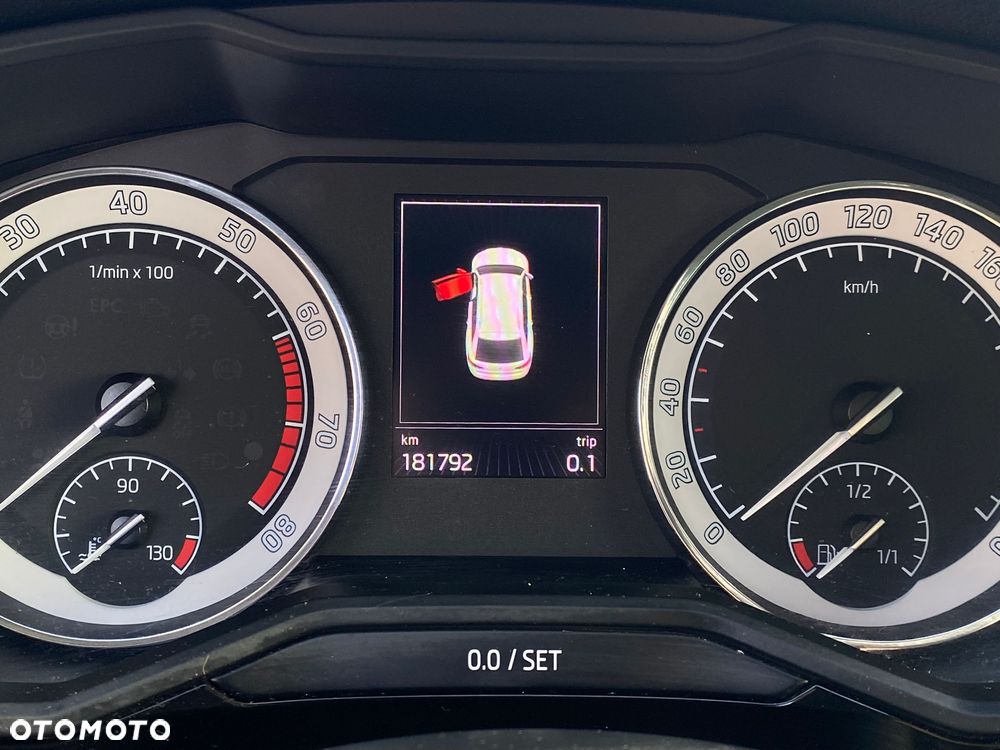 Skoda Superb 2.0 TSI L&K DSG - 21