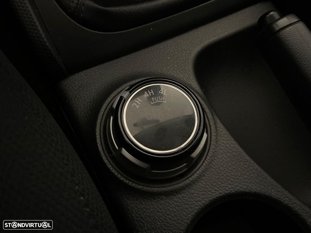 Mitsubishi L200 2.3 DI-D CD Invite Strakar Look 4WD - 20