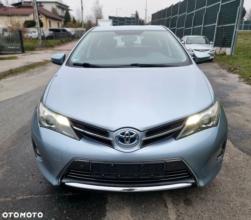 Toyota Auris 1.8 Hybrid Executive - 3