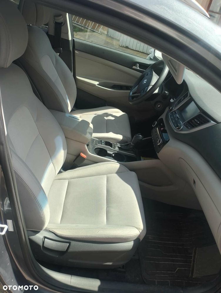 Hyundai Tucson - 11