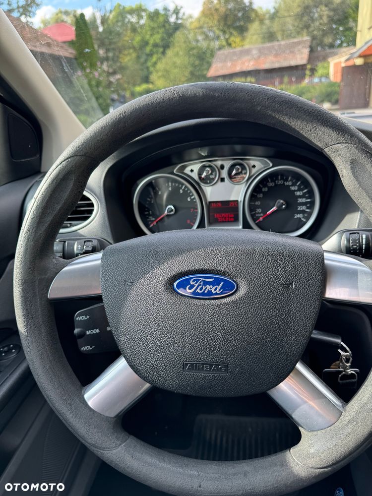 Ford Focus - 8