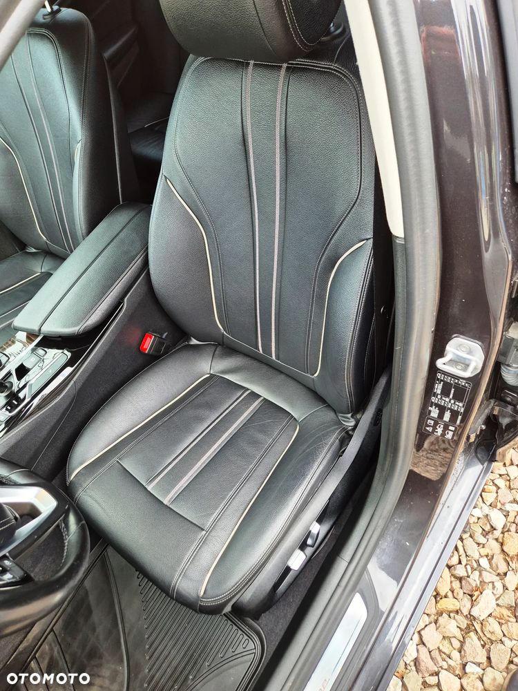 BMW Seria 5 520d xDrive Luxury Line - 27