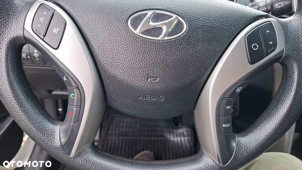 Hyundai i30 1.4 Passion Plus - 19